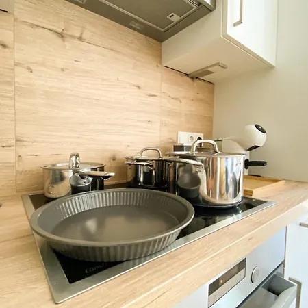 120 Lux Furnished Flat