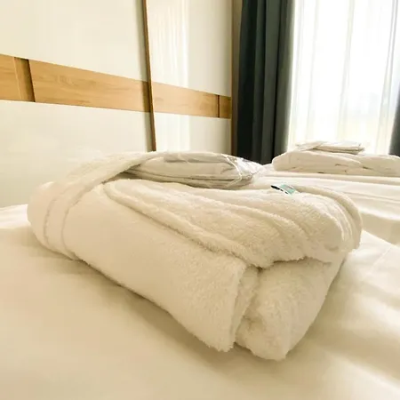 120 Lux Furnished Flat Beaufort